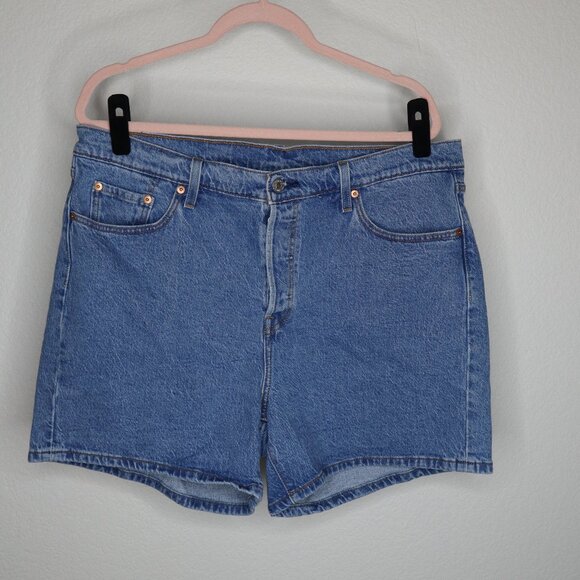 Levi's  501 Shorts - Picture 1 of 4
